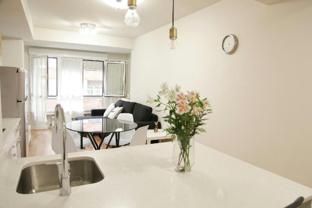 Apartamento Barrio De La Arena Gijon Bagian luar foto